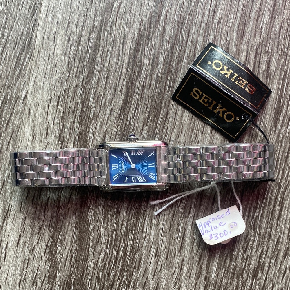 Seiko BNWT Women’s 5 Bar Stainless Steel Bracelet Watch with Blue Dial